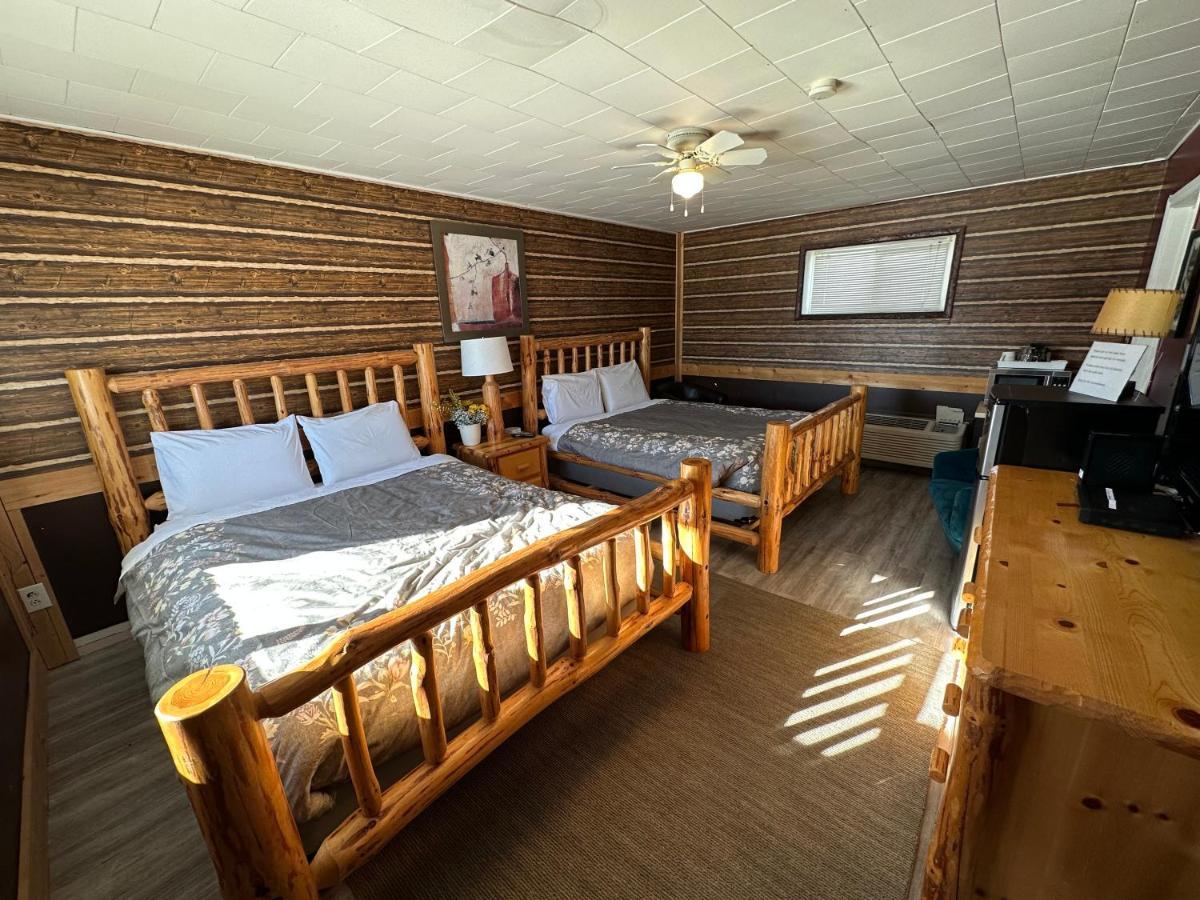 Pinecrest Motel Nipigon Extérieur photo