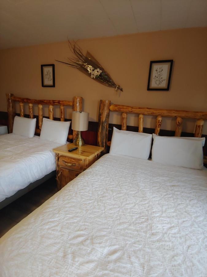 Pinecrest Motel Nipigon Extérieur photo